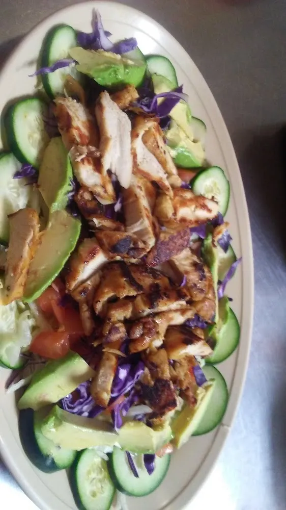 Crispy or Grilled Chicken Salad